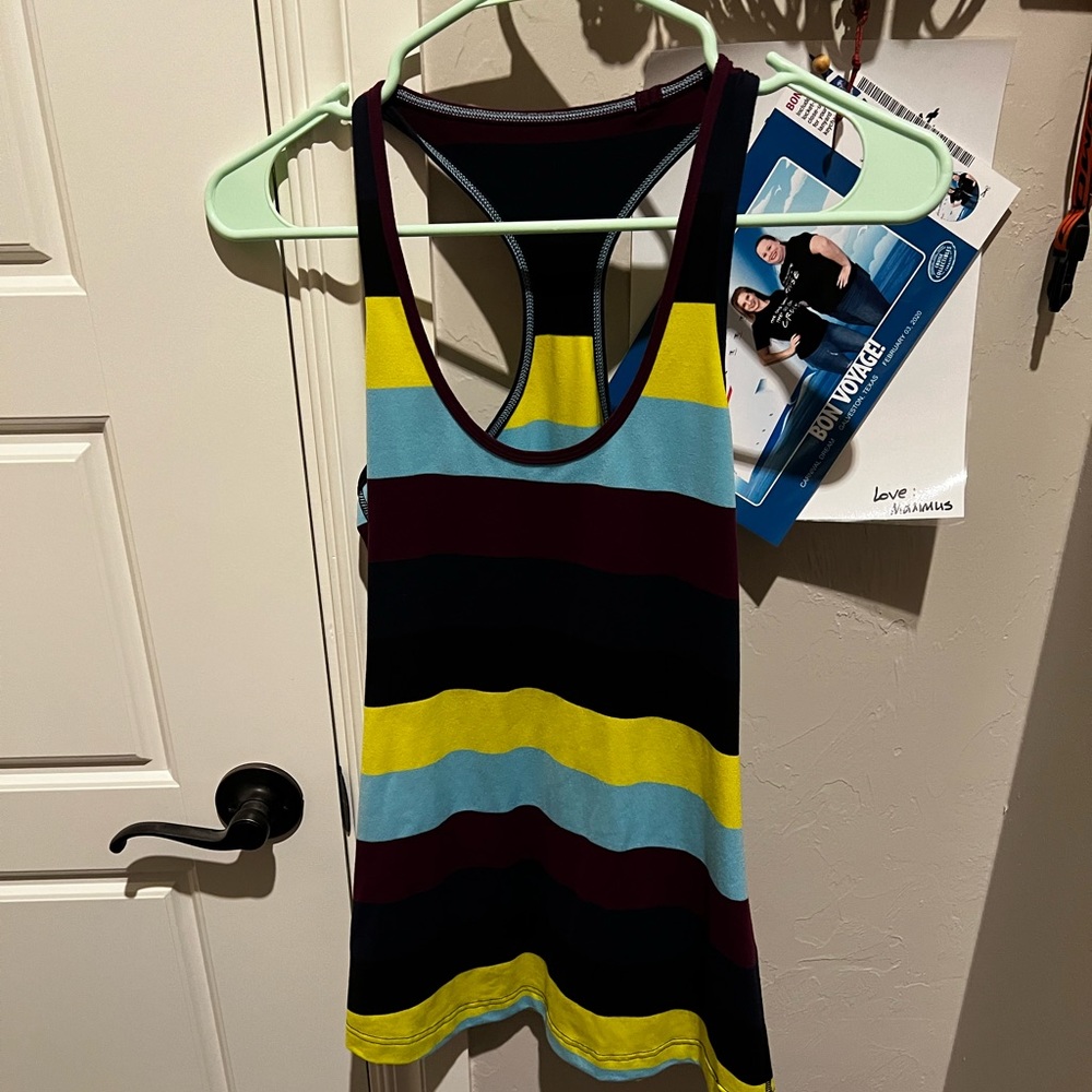 Lululemon tank